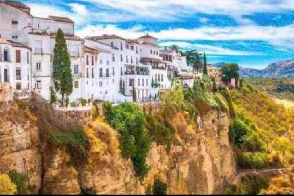 VII Apartamentos Morales & Arnal Ронда Экстерьер фото